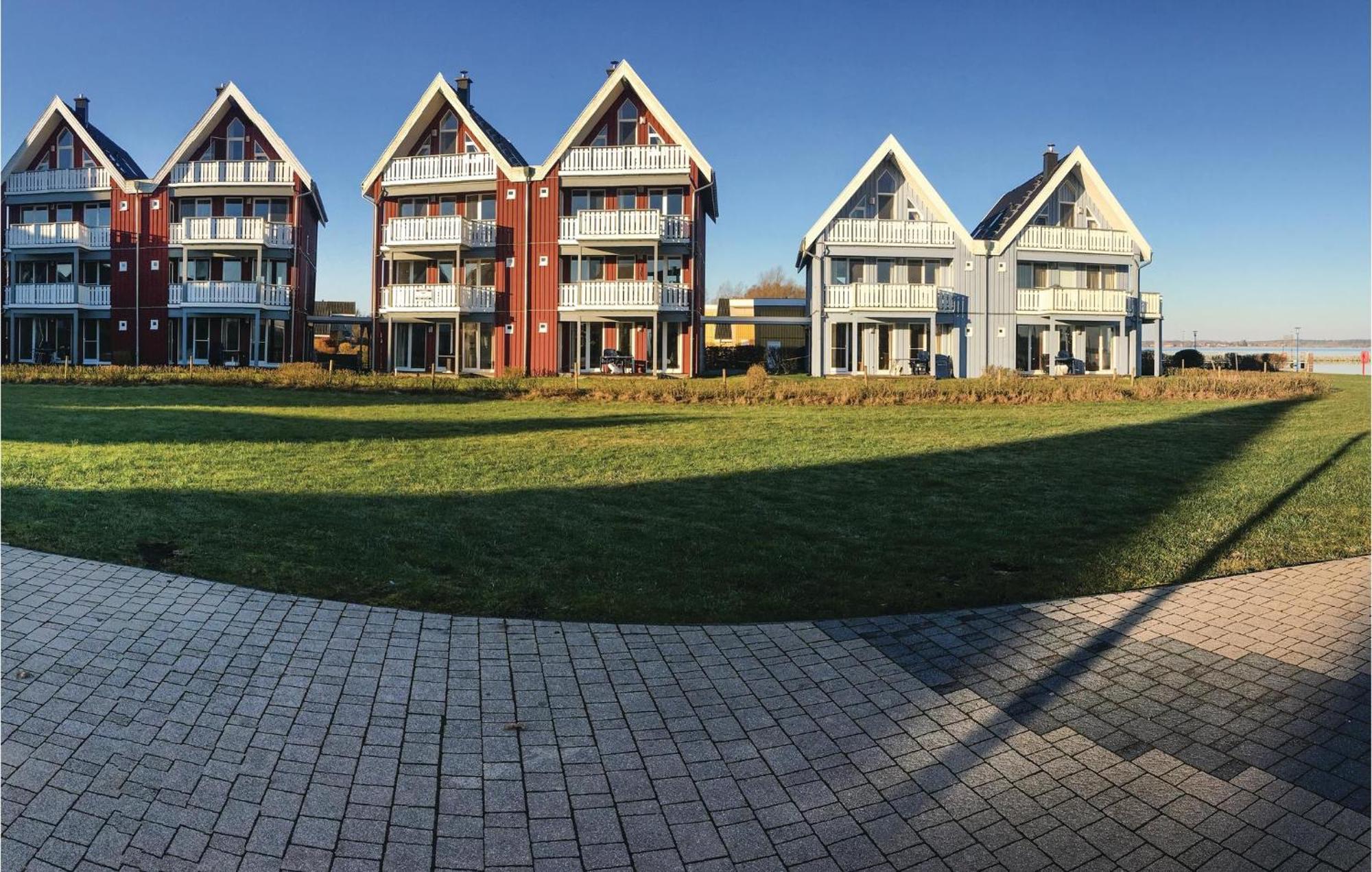 Pet Friendly Apartment In Rechlin With Kitchen Exterior foto